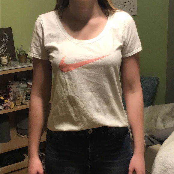 Nike T-shirt - Picture 1 of 4